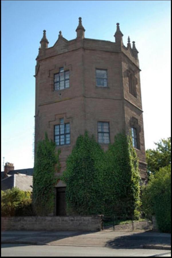 Villa Watertower *